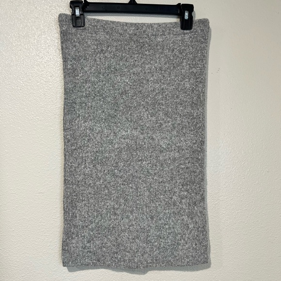 Ann Taylor Heather Gray Knit Pencil Skirt - Picture 2 of 5
